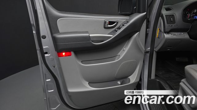 Hyundai Starex 2021 — photo 15