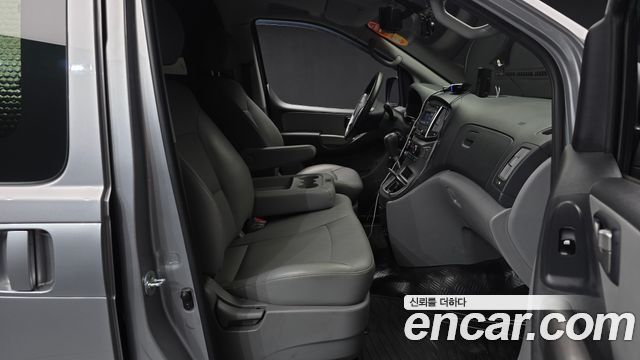 Hyundai Starex 2021 — photo 16