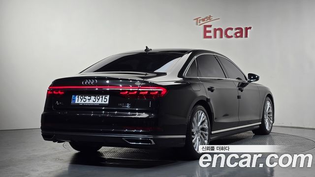 Audi A8 2021 — photo 2