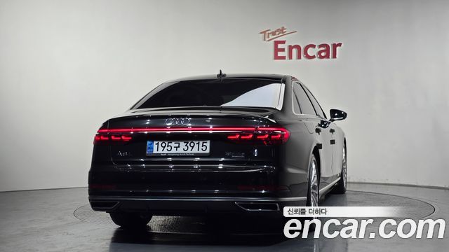 Audi A8 2021 — photo 4