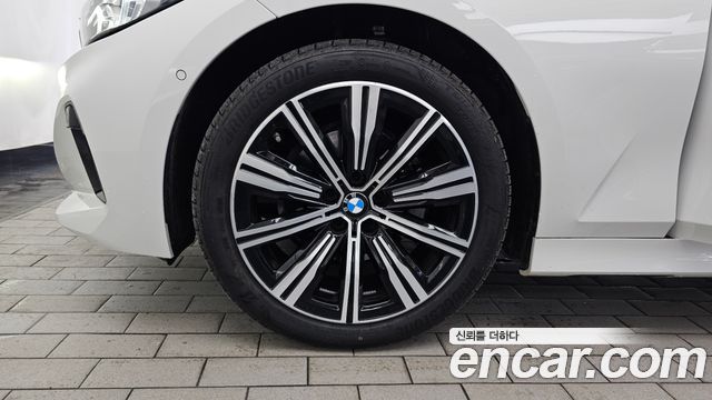 BMW 3-Series 2025 — photo 5