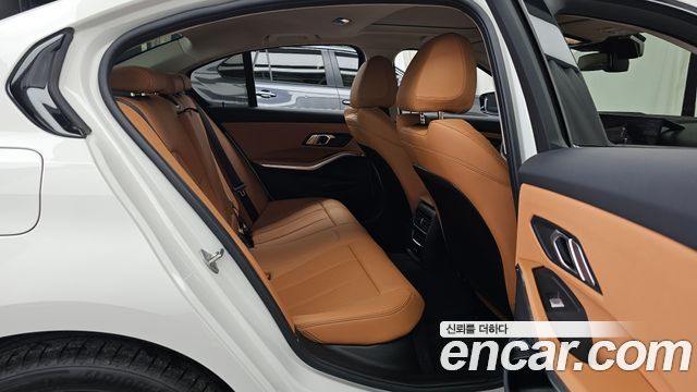 BMW 3-Series 2025 — photo 18