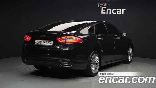 Ford Fusion 2014 — photo 2