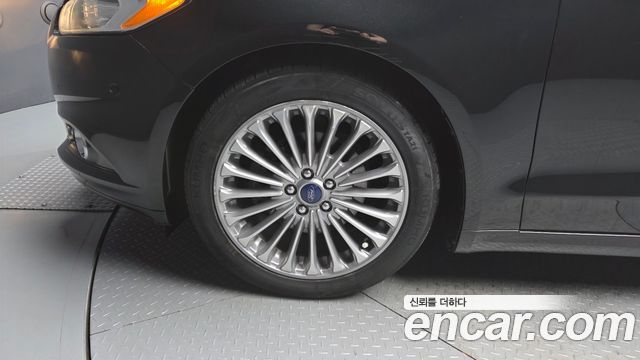 Ford Fusion 2014 — photo 5