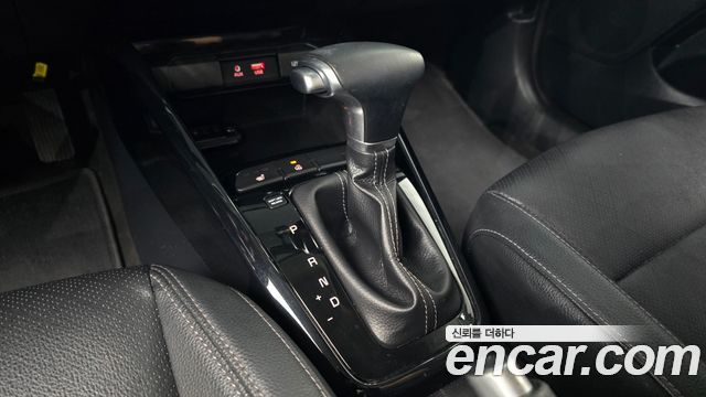 Kia Stonic 2018 — photo 12