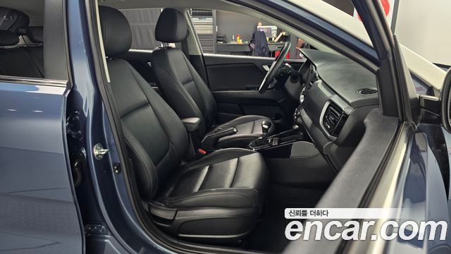 Kia Stonic 2018 — photo 13
