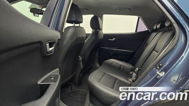 Kia Stonic 2018 — photo 18