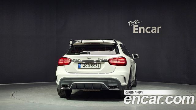 Mercedes-Benz GLA-Class 2018 — photo 4