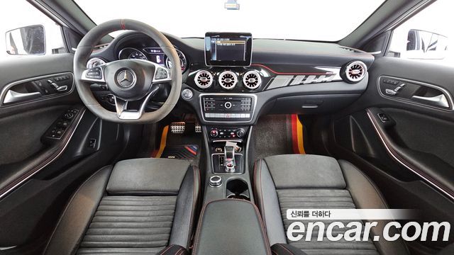 Mercedes-Benz GLA-Class 2018 — photo 10