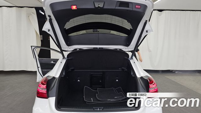 Mercedes-Benz GLA-Class 2018 — photo 26
