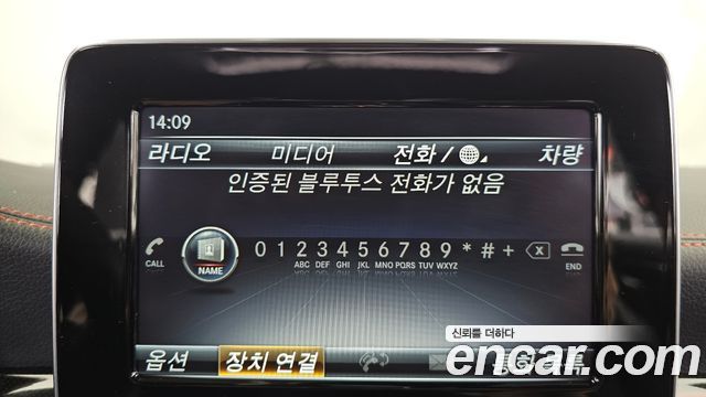 Mercedes-Benz GLA-Class 2018 — photo 29