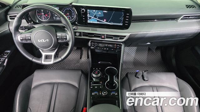 Kia K5 2023 — photo 10