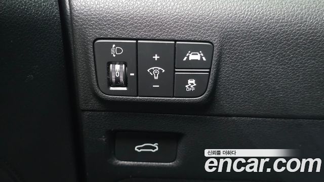 Kia K5 2023 — photo 19