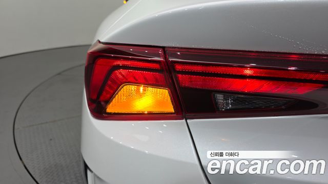 Kia K5 2023 — photo 9