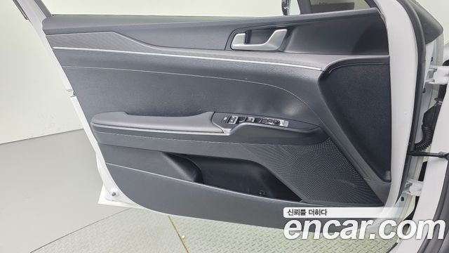 Kia K5 2023 — photo 14
