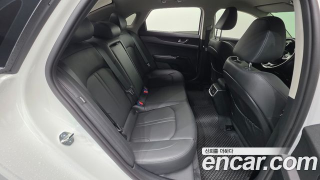 Kia K5 2023 — photo 31
