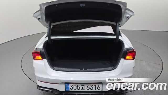 Kia K5 2023 — photo 32