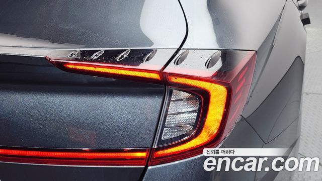 Hyundai Sonata 2022 — photo 9