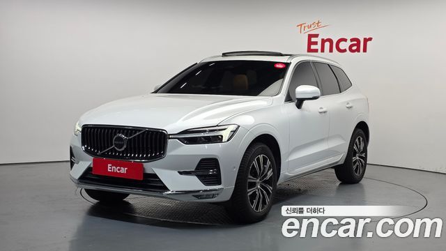 Volvo XC60 2022 — photo 1