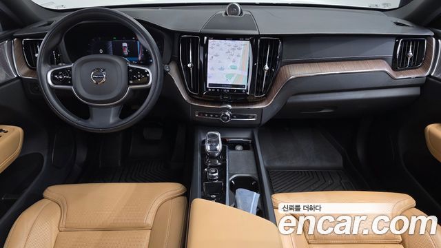 Volvo XC60 2022 — photo 10