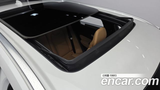 Volvo XC60 2022 — photo 25