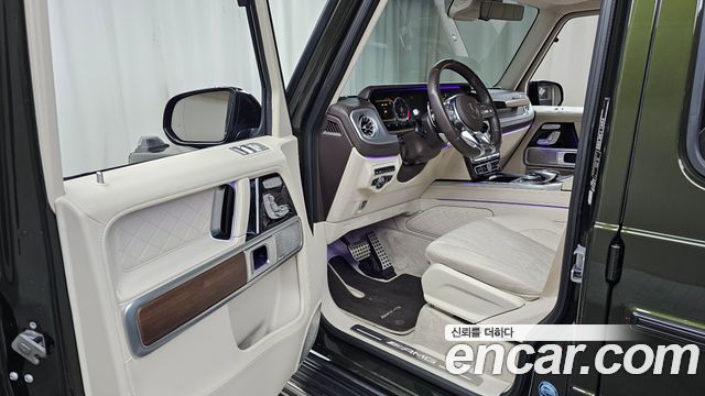 Mercedes-Benz G-Class 2023 — photo 13