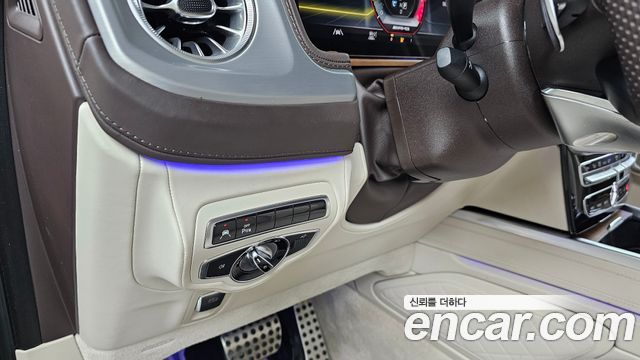 Mercedes-Benz G-Class 2023 — photo 25
