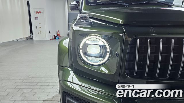 Mercedes-Benz G-Class 2023 — photo 8