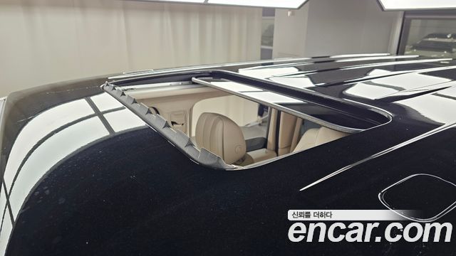 Mercedes-Benz G-Class 2023 — photo 27