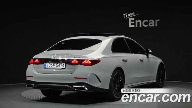 Mercedes-Benz E-Class 2024 — photo 2