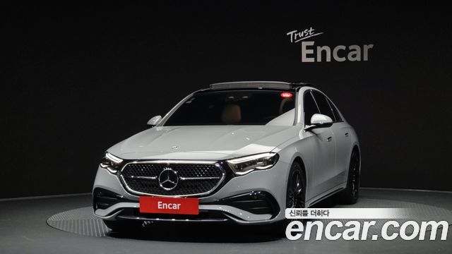 Mercedes-Benz E-Class 2024 — photo 3