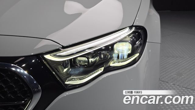 Mercedes-Benz E-Class 2024 — photo 8
