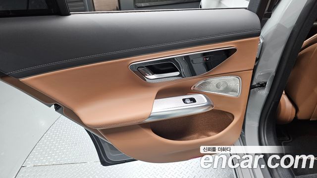 Mercedes-Benz E-Class 2024 — photo 15