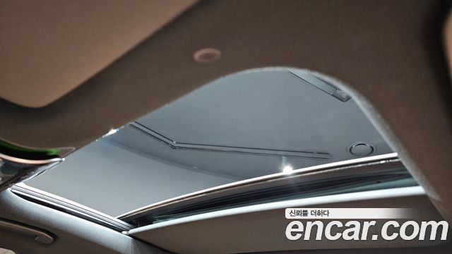 Mercedes-Benz E-Class 2024 — photo 32