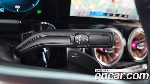 Mercedes-Benz EQA 2021 — photo 12