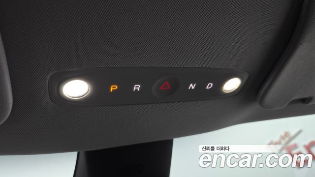 Tesla Model Y 2025 — photo 12