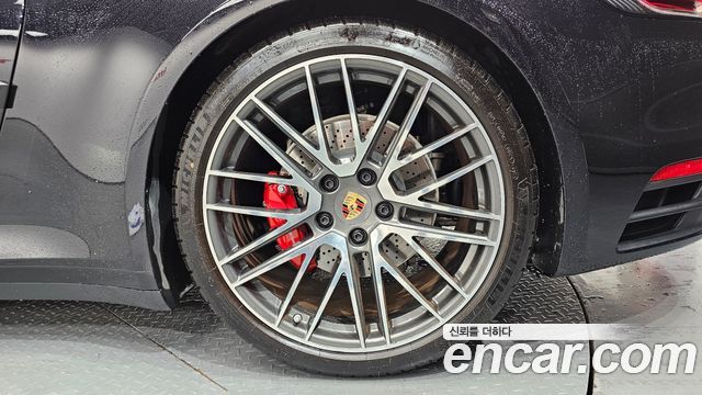 Porsche 911 2024 — photo 7