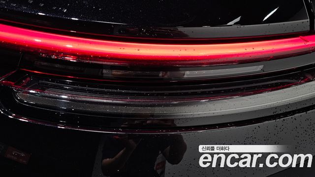 Porsche 911 2024 — photo 9