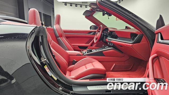 Porsche 911 2024 — photo 16