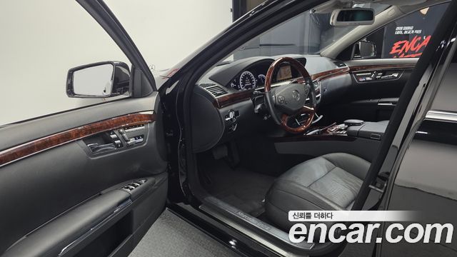 Mercedes-Benz S-Class 2011 — photo 10