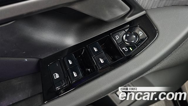 BMW 5-Series 2026 — photo 36