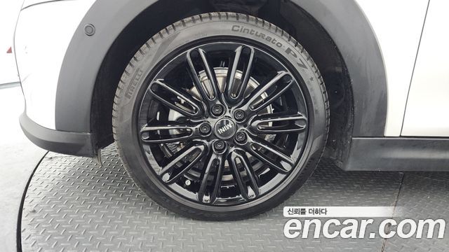Mini Cooper Convertible 2024 — photo 5
