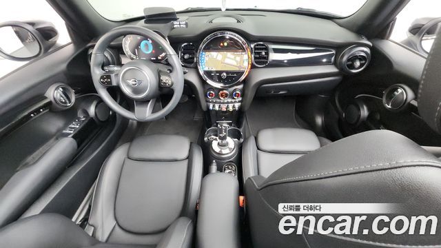 Mini Cooper Convertible 2024 — photo 7
