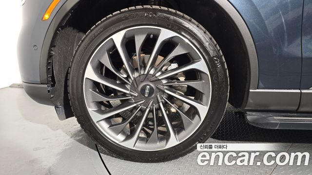 Lincoln Aviator 2023 — photo 5