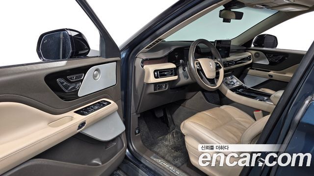 Lincoln Aviator 2023 — photo 10
