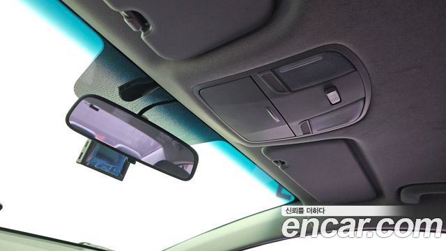 Hyundai AVANTE 2017 — photo 24
