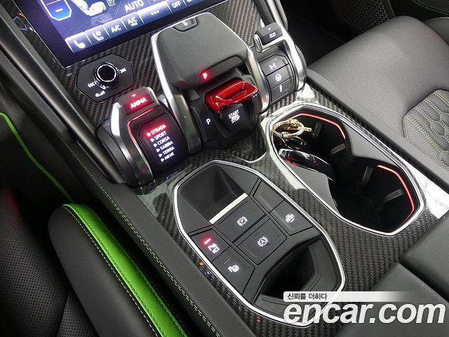 Lamborghini Urus 2024 — photo 6