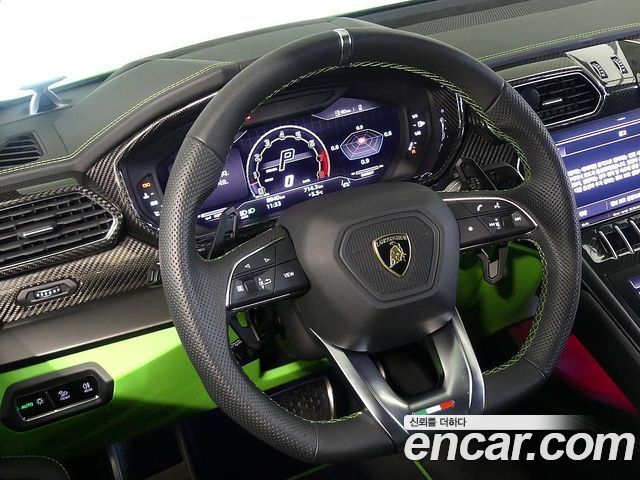 Lamborghini Urus 2024 — photo 12
