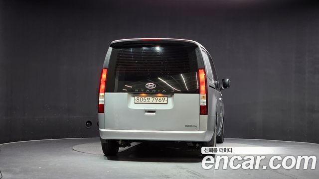 Hyundai Staria 2022 — photo 4