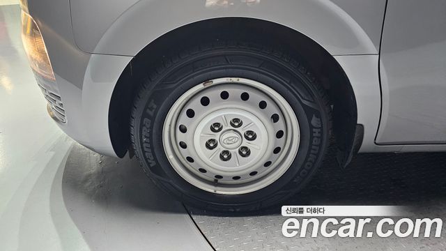 Hyundai Staria 2022 — photo 5